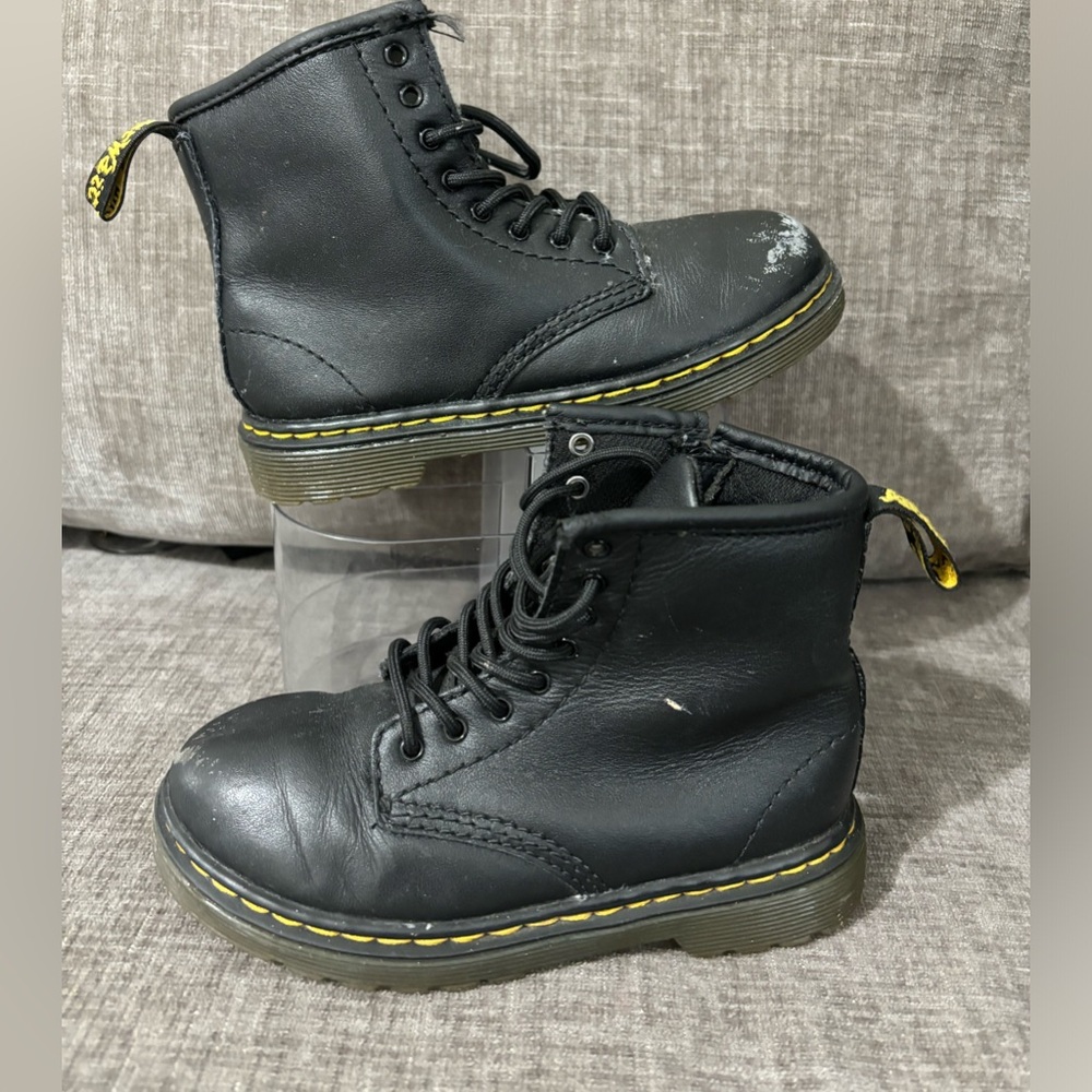 Toddler Dr Martens size 10c - Picture 2 of 4